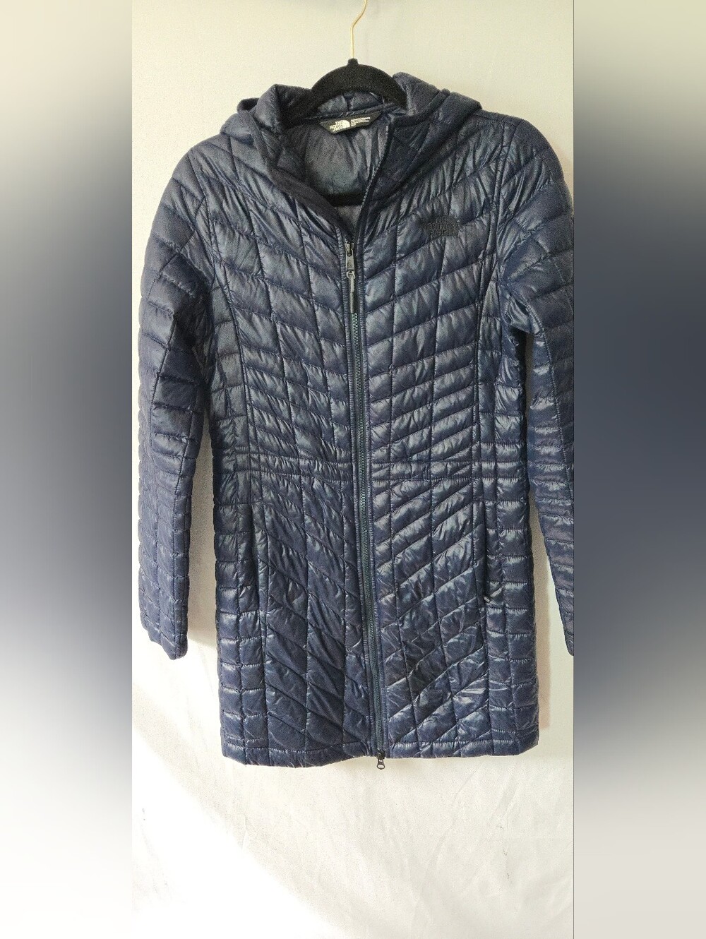 The North Face Women's ThermoBall Long Quilted Hooded Puffer Jacket Navy Blue S